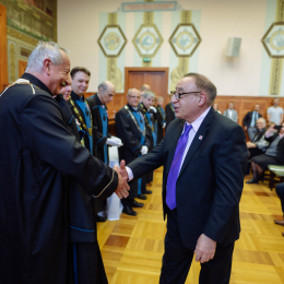 Díszdoktorává választotta dr. Metin Akay professzort a PTE